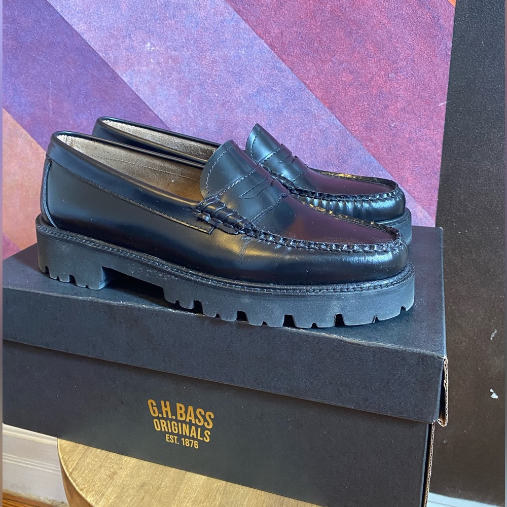 G.H. Bass & Co. Black Leather Loafers - Picture 11 of 13